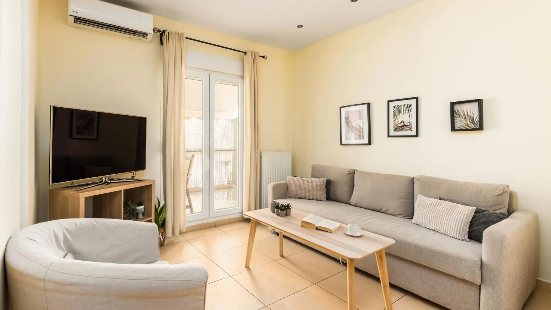Elegant City Center Apartment contacts